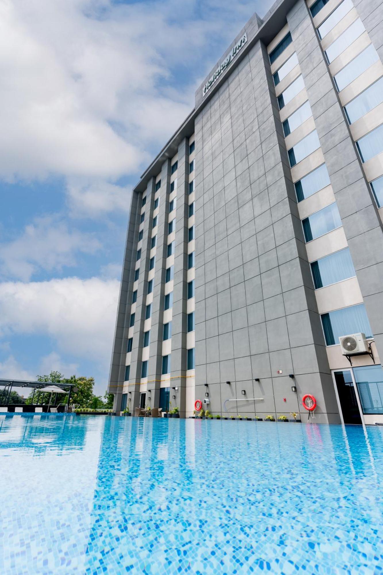 Holiday Inn Lucknow Airport By Ihg Dış mekan fotoğraf
