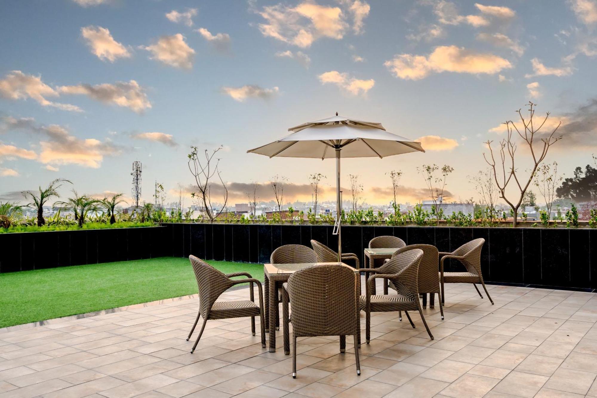 Holiday Inn Lucknow Airport By Ihg Dış mekan fotoğraf