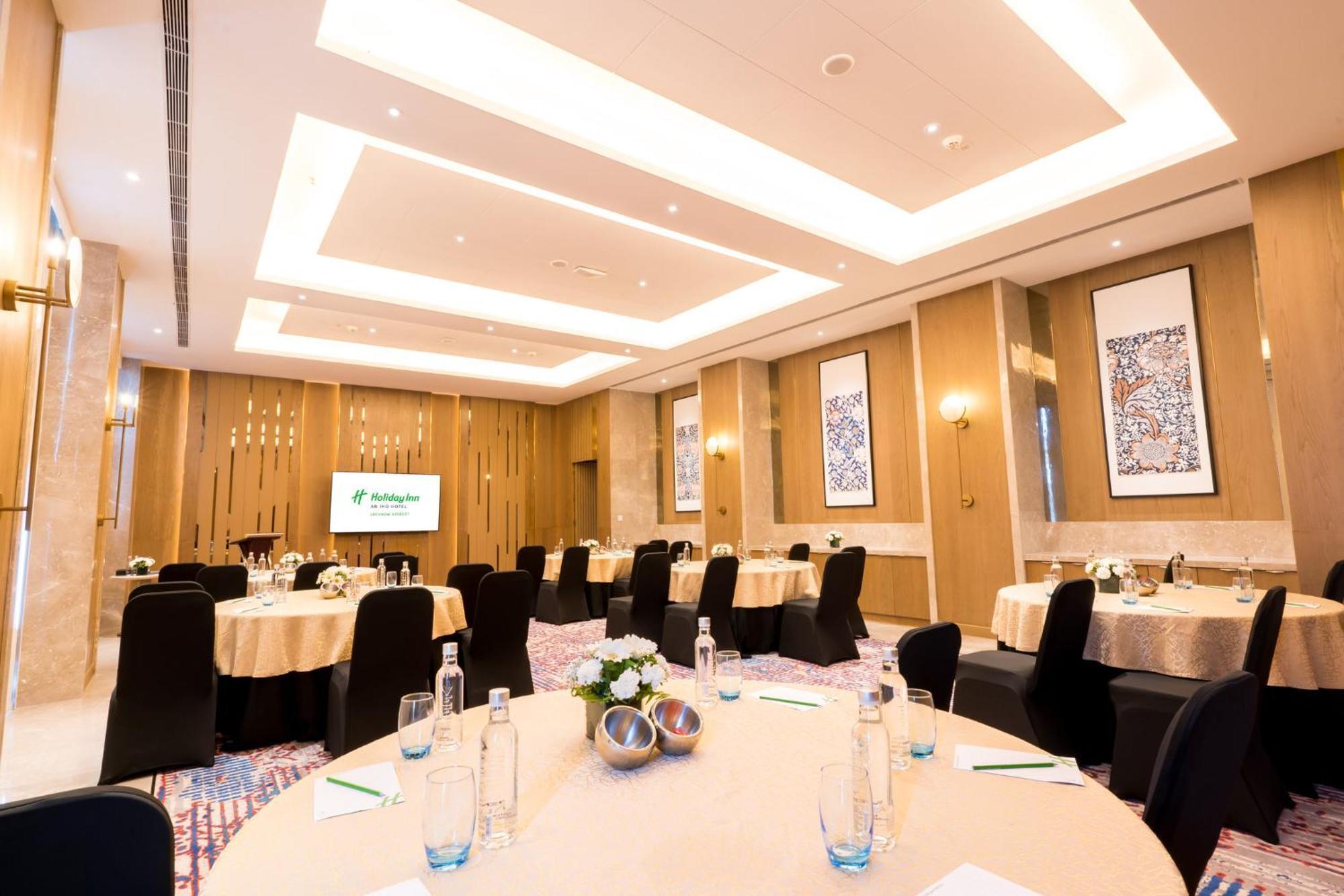 Holiday Inn Lucknow Airport By Ihg Dış mekan fotoğraf