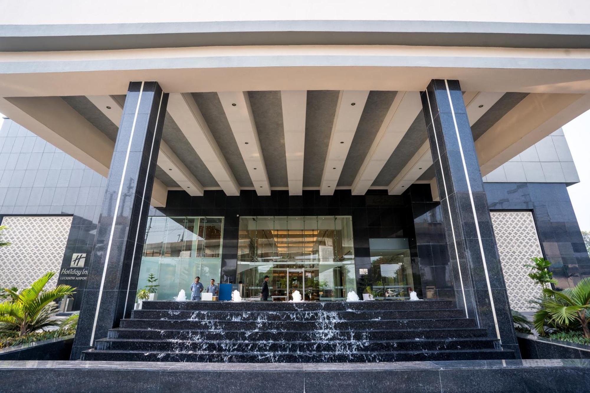 Holiday Inn Lucknow Airport By Ihg Dış mekan fotoğraf