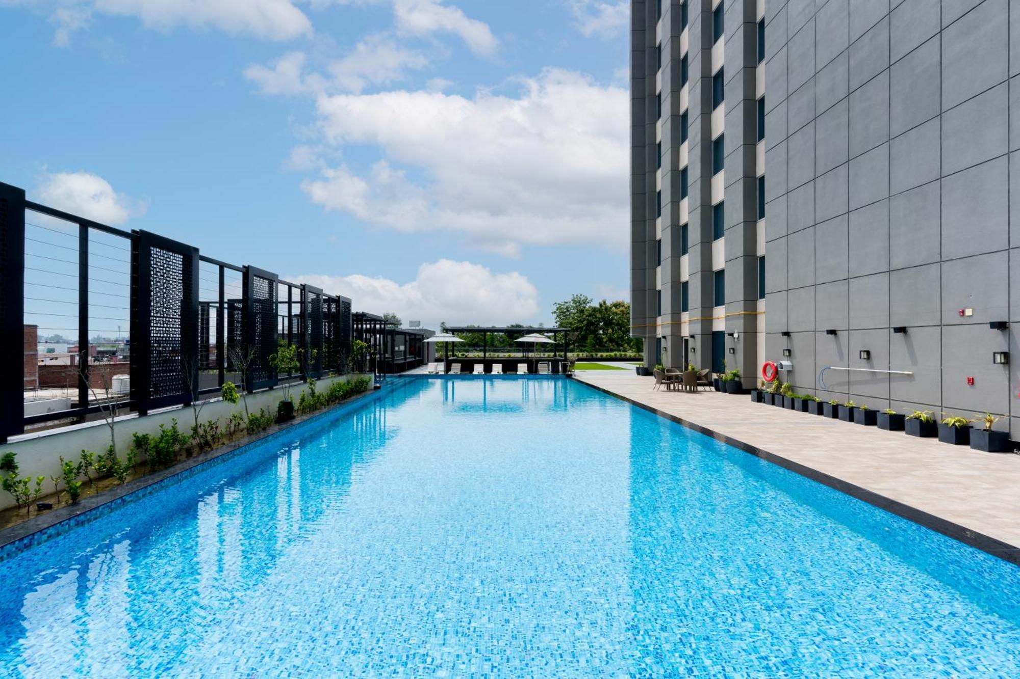 Holiday Inn Lucknow Airport By Ihg Dış mekan fotoğraf